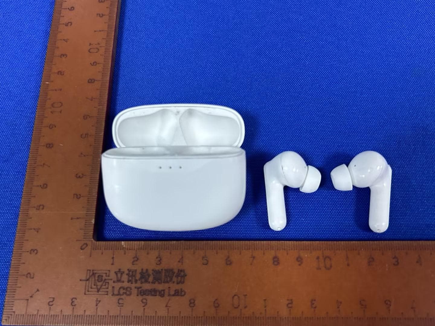 bluetooth headset - FCC ID SI9SOUNDWAVEA1V2 - VISUAL LAND INC.