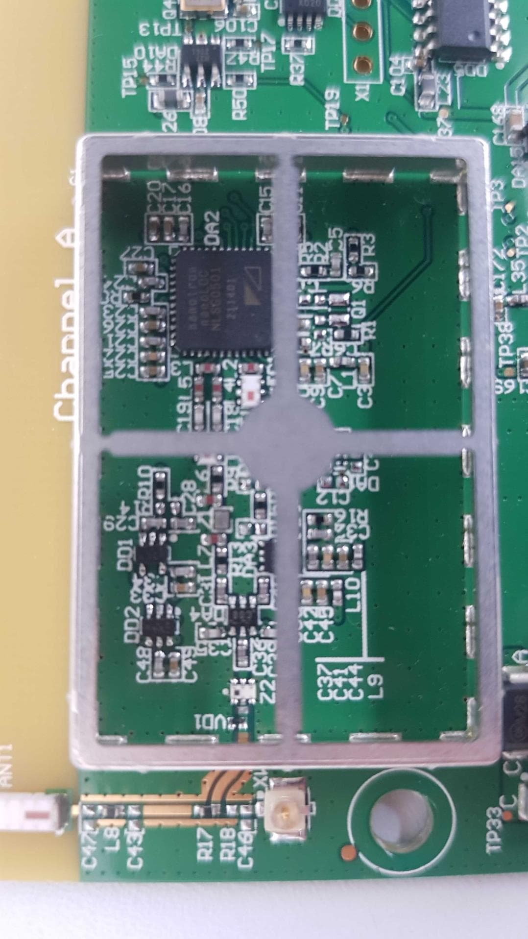 Radio Anchor that localises transmitters - FCC ID SIFANQ03QCS - Nanotron Technologies GmbH (2)