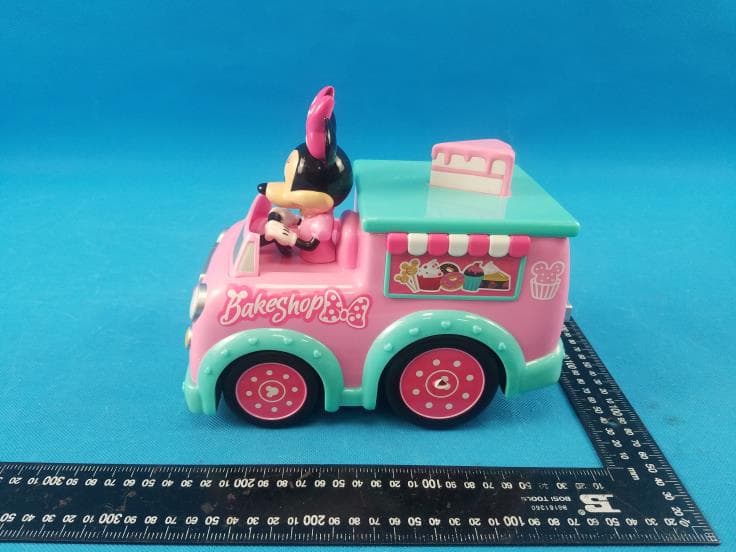 Disney 9inch Mickey Mouse Fire Truck RC Vehicle/Disney 9inch Minine Mouse Bake Shop RC Vehicle - FCC ID SIP-5785-V - MegaGain International Ltd. (5)
