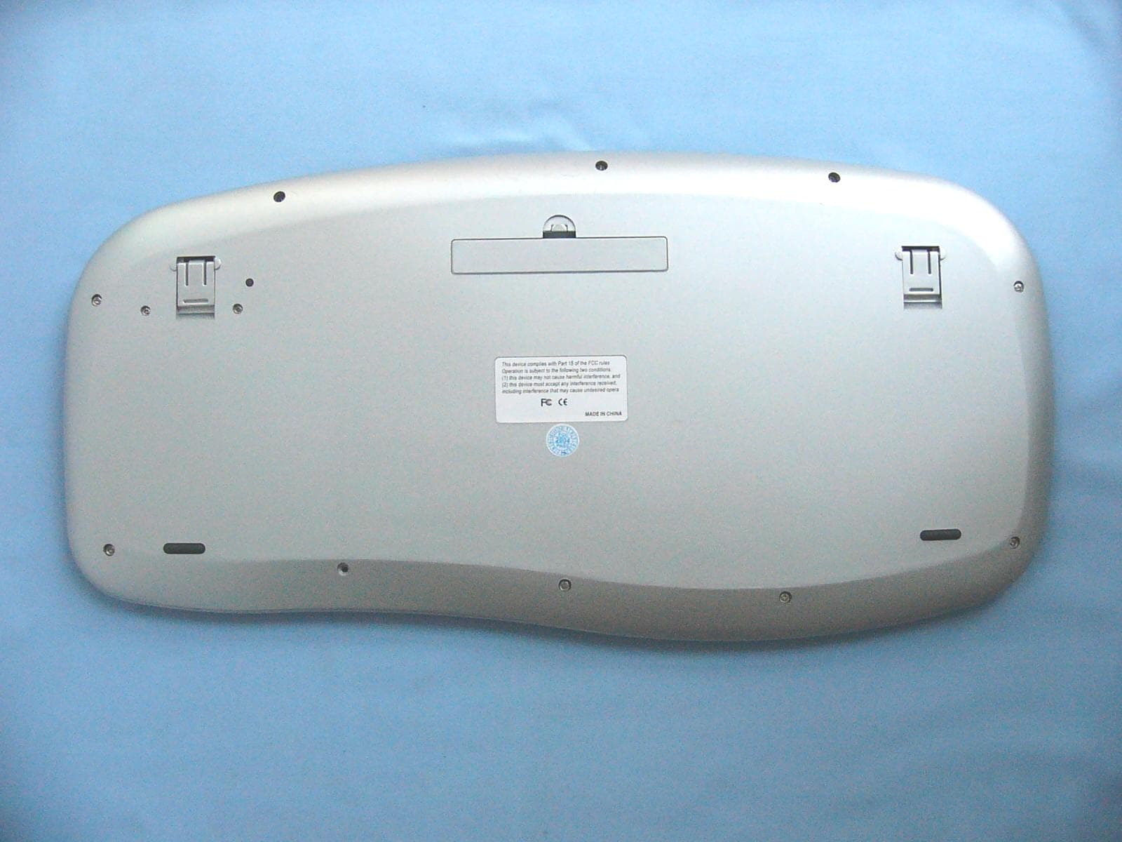 Wireless Keyboard - FCC ID SJ6-W2028RF - Shenzhen Weijian Plastics Co., Ltd. (2)
