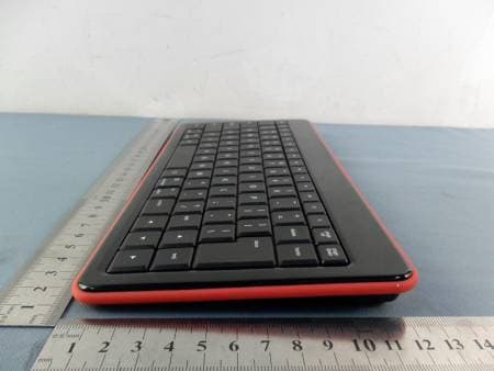 BLUETOOTH WIERLESS KEYBOARD - FCC ID SJ6W6110RF - Shenzhen Weijian Plastics Co., Ltd. (2)