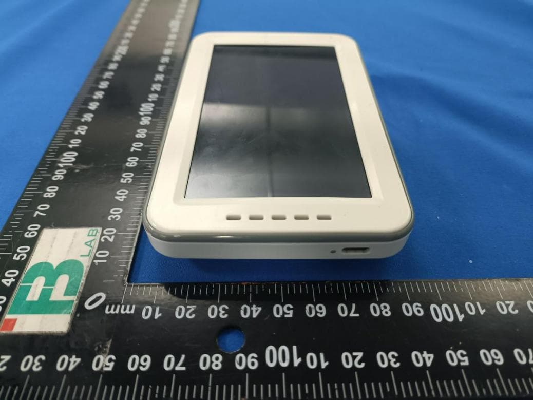 Wireless 5 LCD Monitor - FCC ID SJ8M514 - RDI Technology (Shenzhen) Co., Ltd. (3)