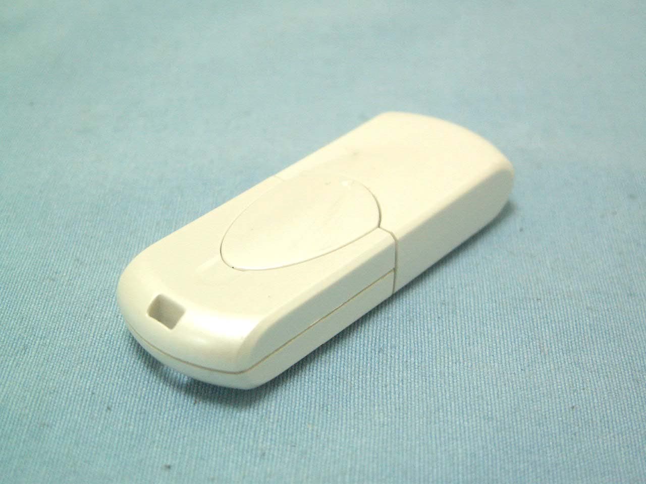 Bluetooth v2.0 USB Adapter - FCC ID SLH-BT-1008 - HL-Tech Corporation (2)