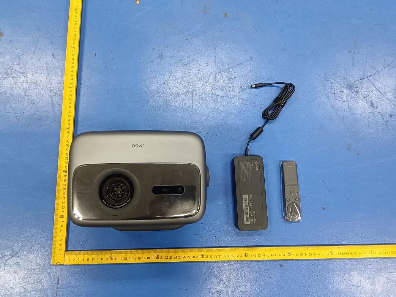 Smart Projector - FCC ID SMC-J92 - SHENZHEN HOLATEK CO.,LTD.