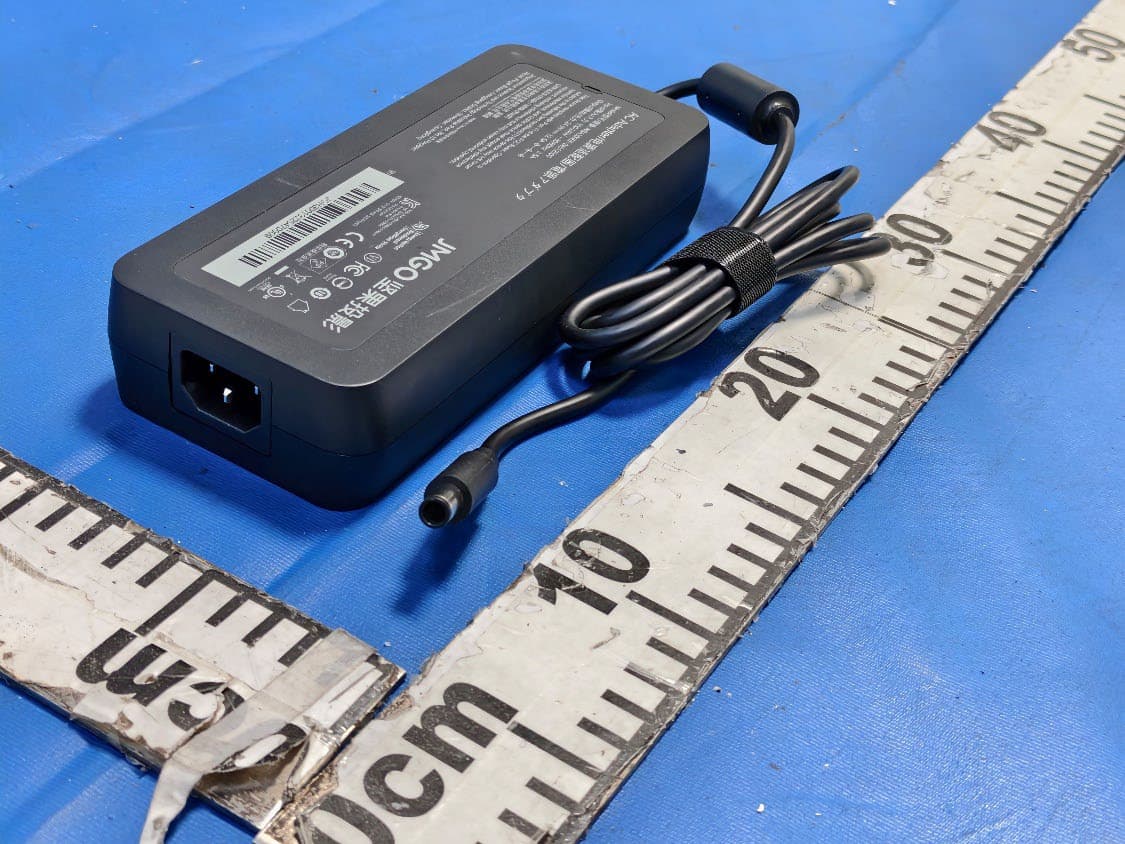 Smart Projector - FCC ID SMC-K931AO - SHENZHEN HOLATEK CO.,LTD. (2)