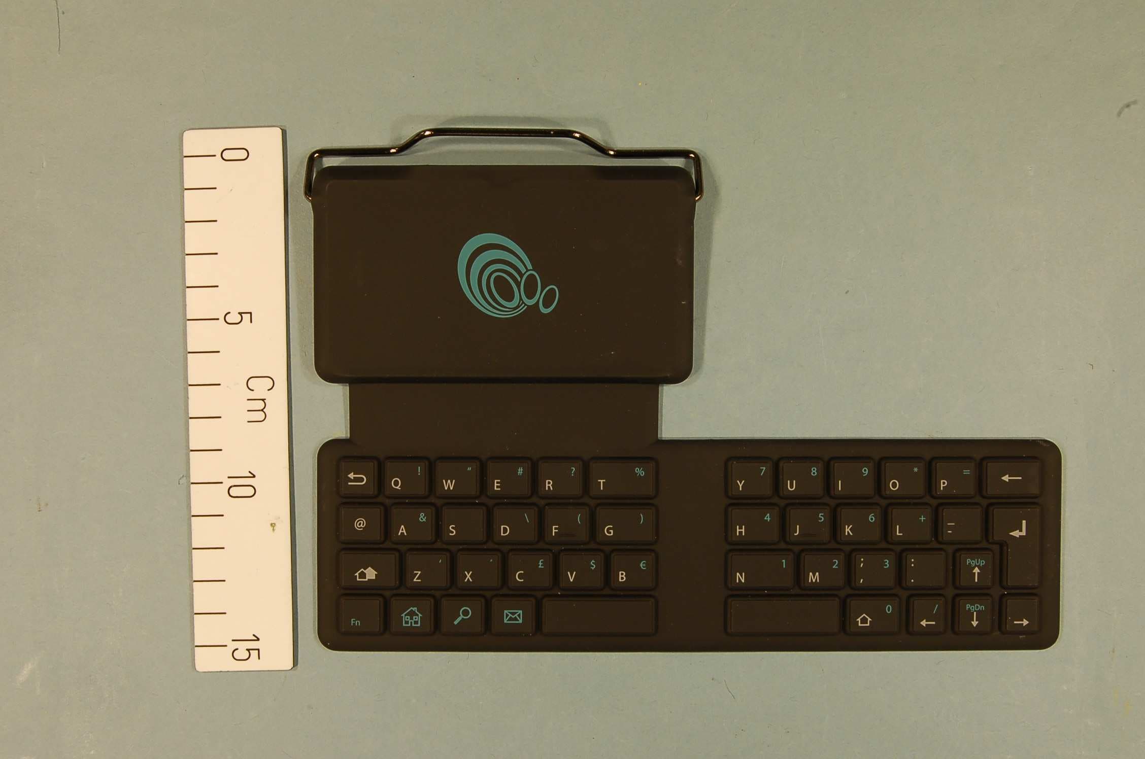 Foldable NFC Wireless Keyboard for Android smart phones - FCC ID SN5SOFTPADC1 - One2touch AS