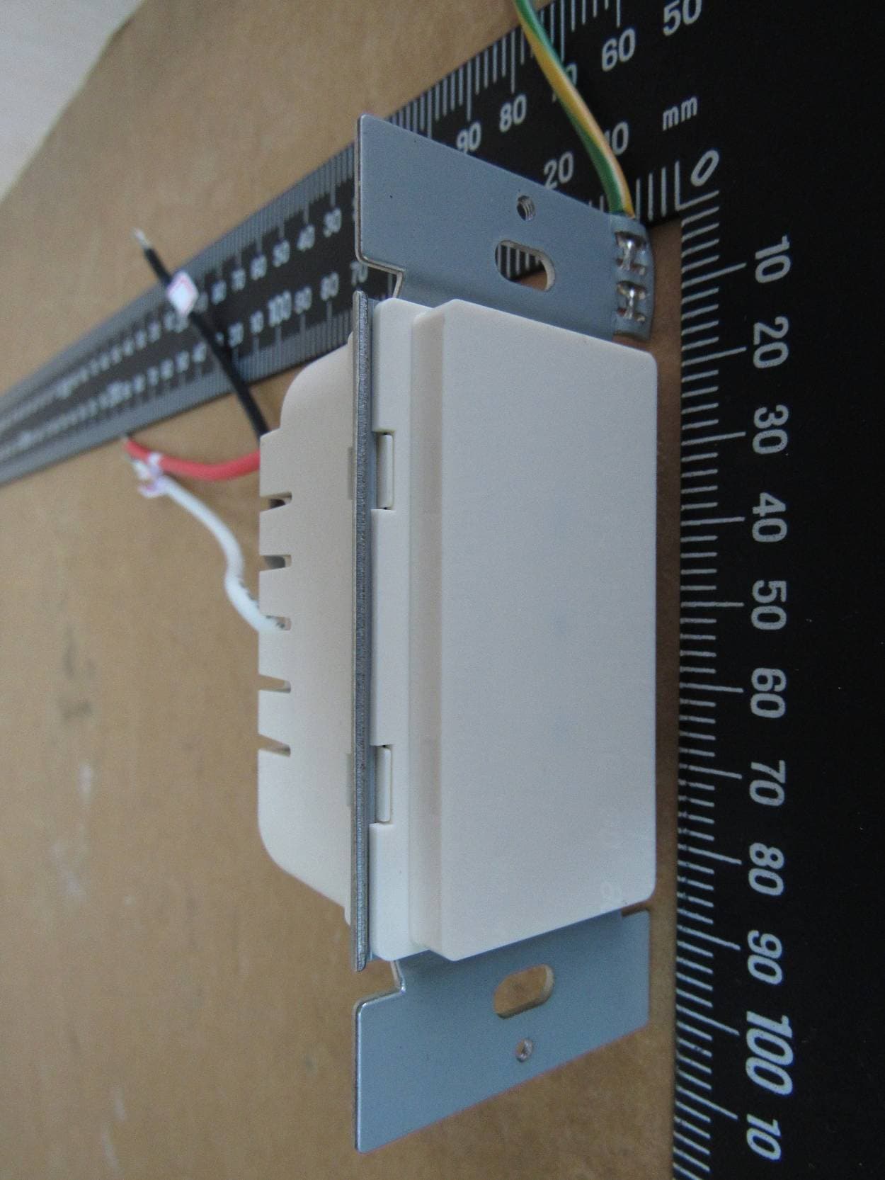 Eve Light Switch - FCC ID SNE-ELS-001 - Eve Systems LLC (4)