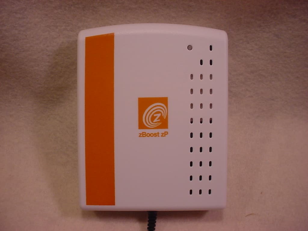 DUAL BAND BI-DIRECTIONAL SIGNAL BOOSTER - FCC ID SO4YX110 - zBoost, LLC