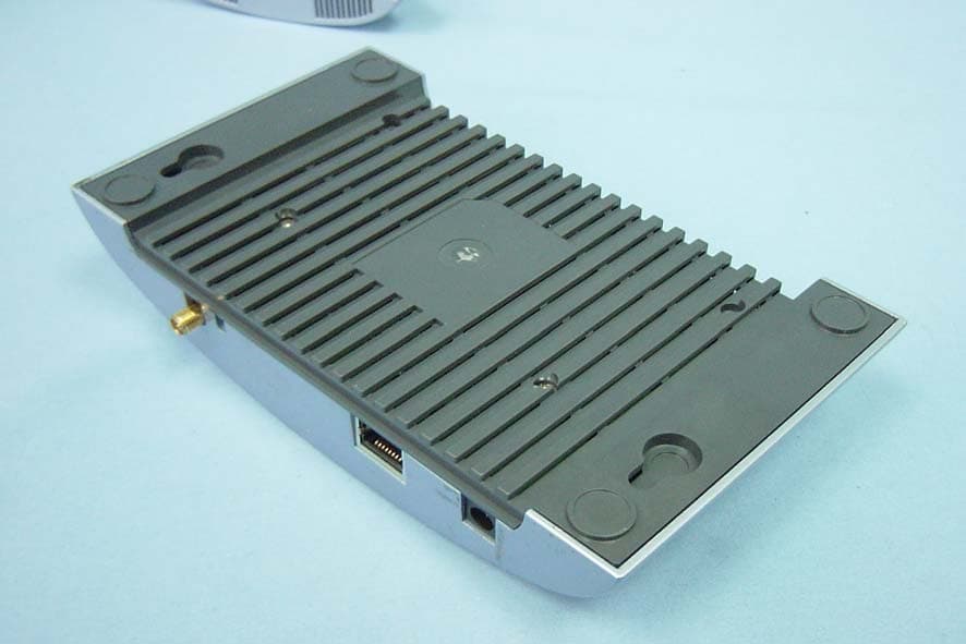 802.11b/g Adjustable WiFi Signal Booster - FCC ID SOYHSB1 - Hawking Technologies, Inc. (2)