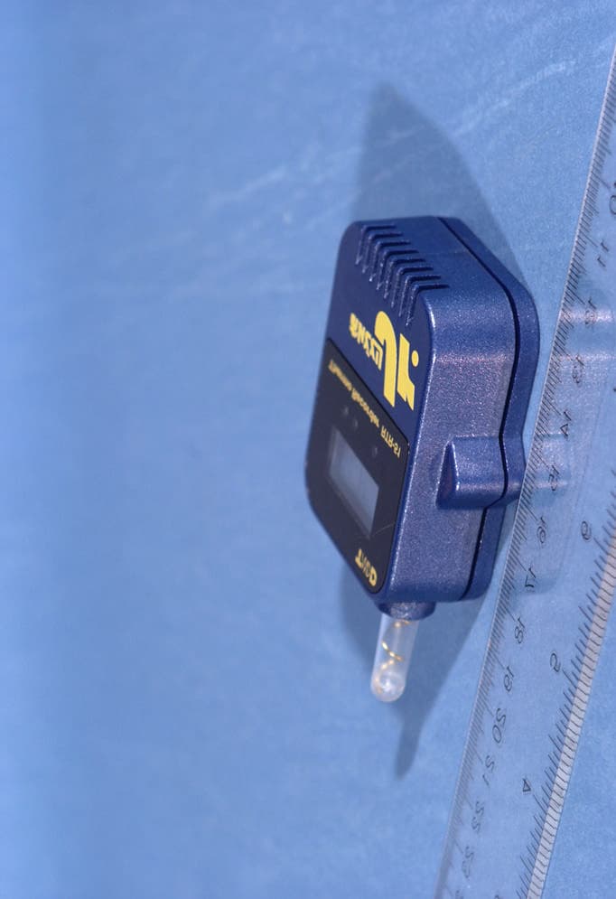 900 MHz Data Recorder - FCC ID SRDRTR5X - TandD Corporation (2)