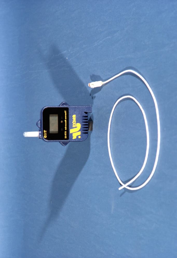 900 MHz Data Recorder - FCC ID SRDRTR5X - TandD Corporation (5)