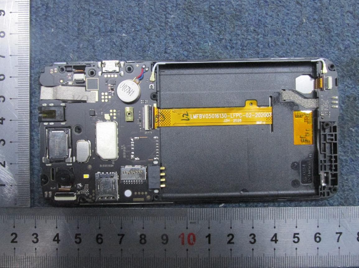 WCDMA/GSM(GPRS)Dual-Mode Digital Mobile Phone - FCC ID SRQ-BLADEL9 - ZTE Corporation (2)
