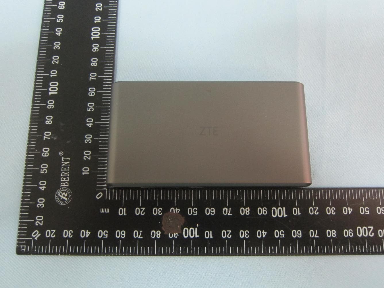 CDMA/LTE Ufi - FCC ID SRQ-MF975U - ZTE Corporation (2)