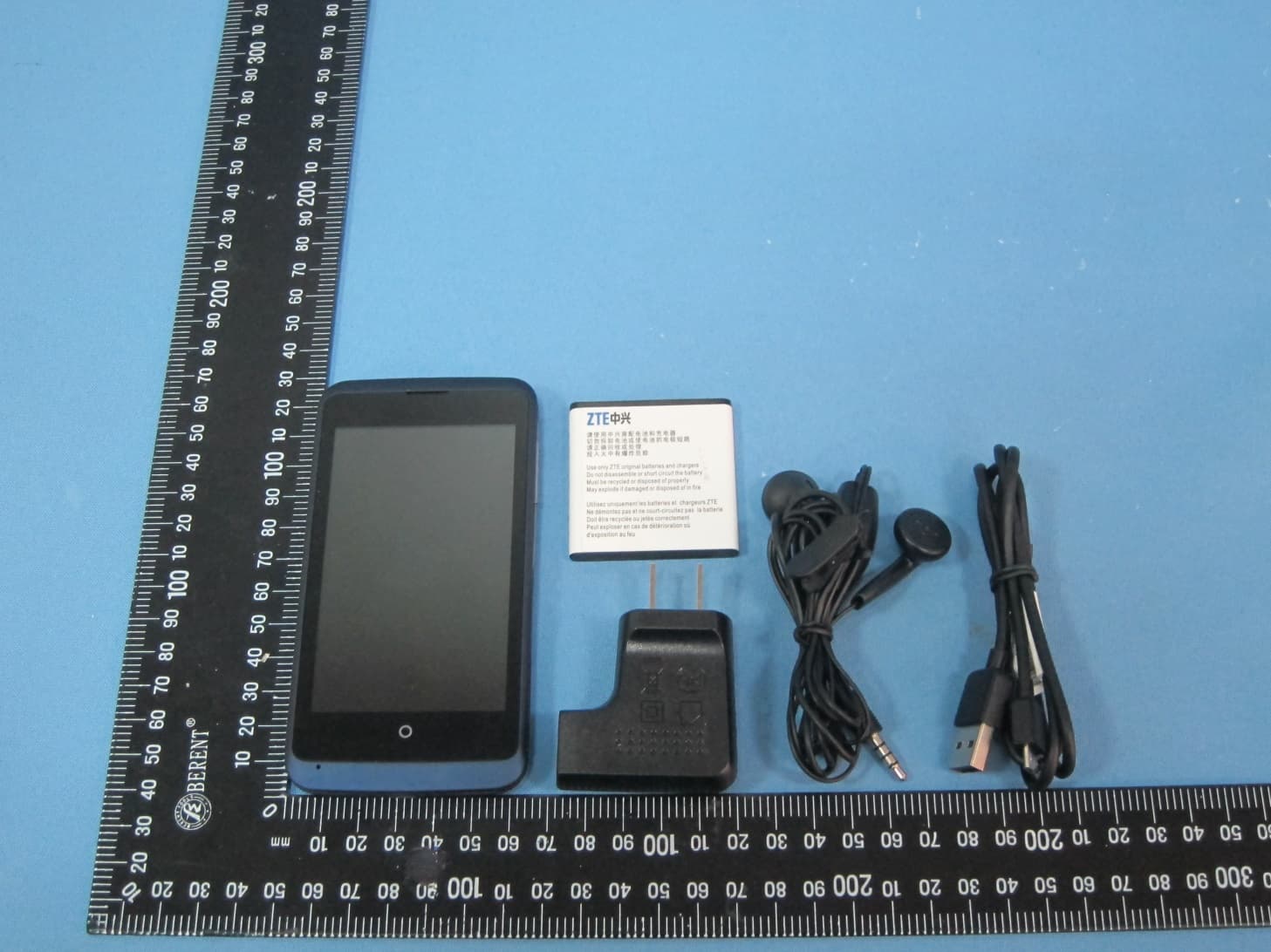 WCDMA/GSM(GPRS) Dual-Mode Digital Mobile Phone - FCC ID SRQ-OPENC - ZTE Corporation (4)