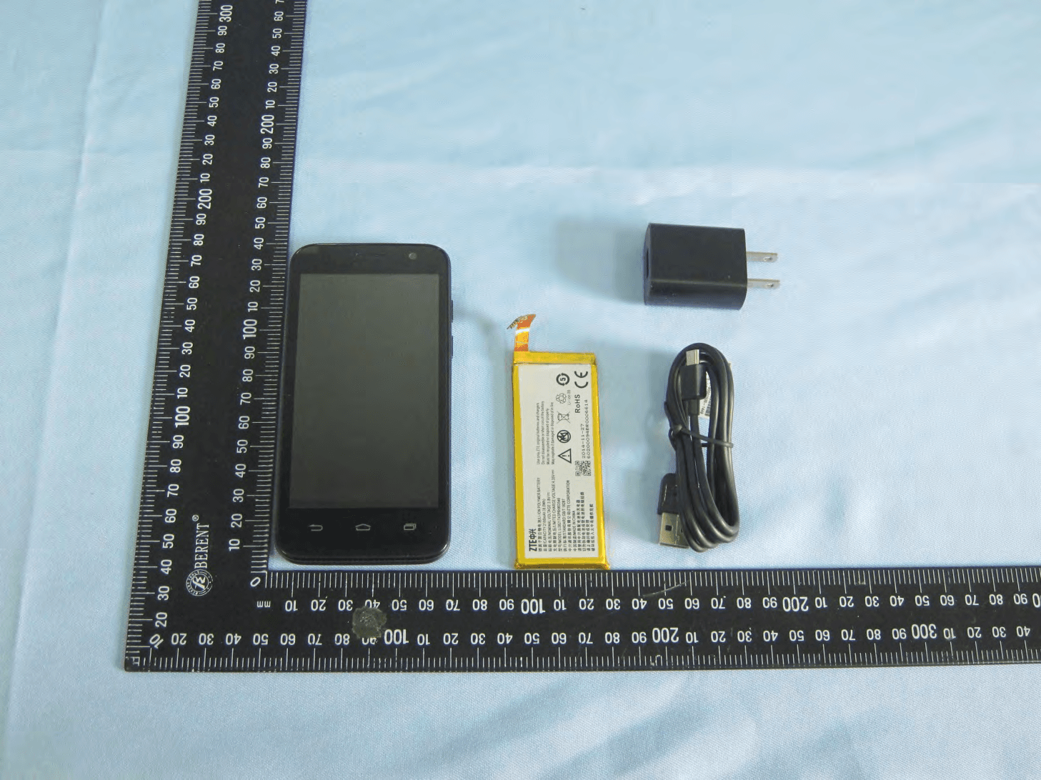 LTE/WCDMA/GSM Tri-Mode Digital Mobile Phone - FCC ID SRQ-Z812 - ZTE Corporation (3)