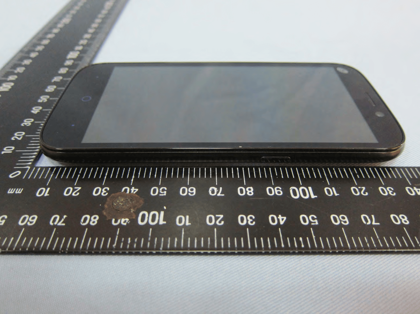 LTE/CDMA Dual-Mode Digital Mobile Phone - FCC ID SRQ-Z819L - ZTE Corporation (4)