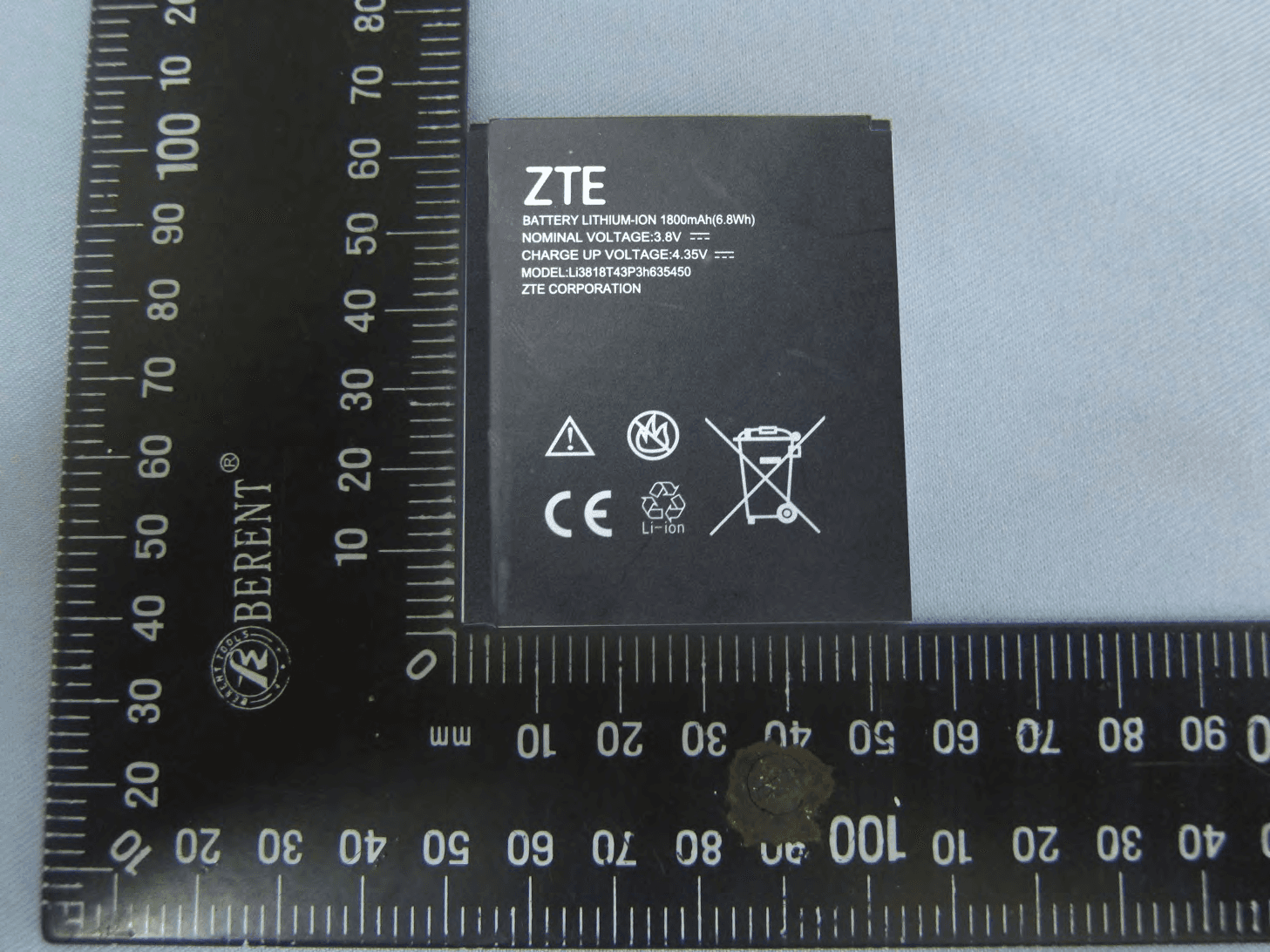 WCDMA/LTE Dual-Mode Digital Mobile Phone - FCC ID SRQ-Z820 - ZTE Corporation (3)