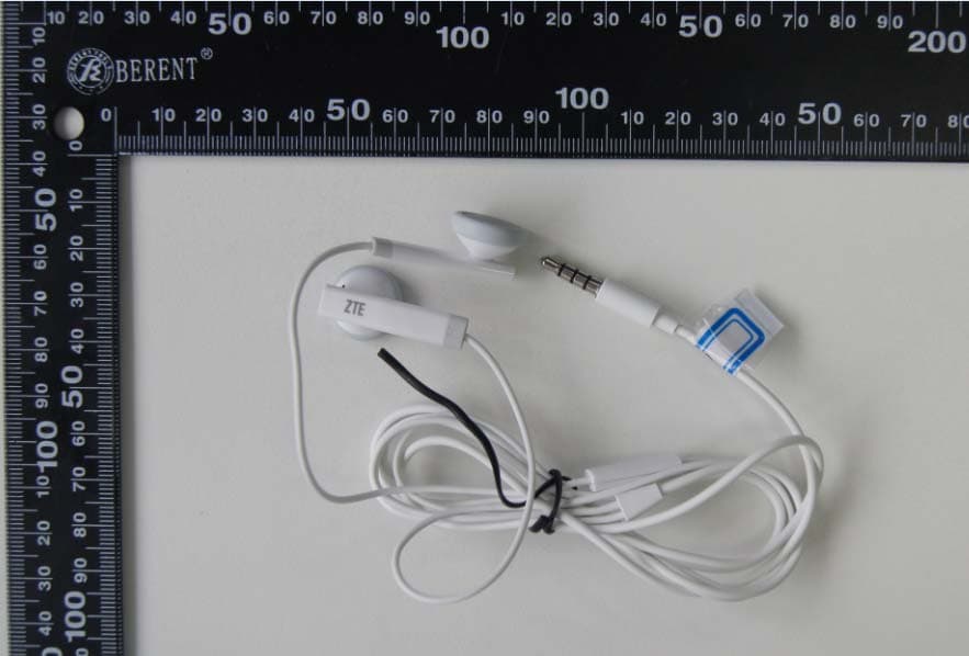 WCDMA/GSM(GPRS) Dual-Mode Digital Mobile Phone - FCC ID SRQ-ZTEBLADEVEC - ZTE Corporation (3)