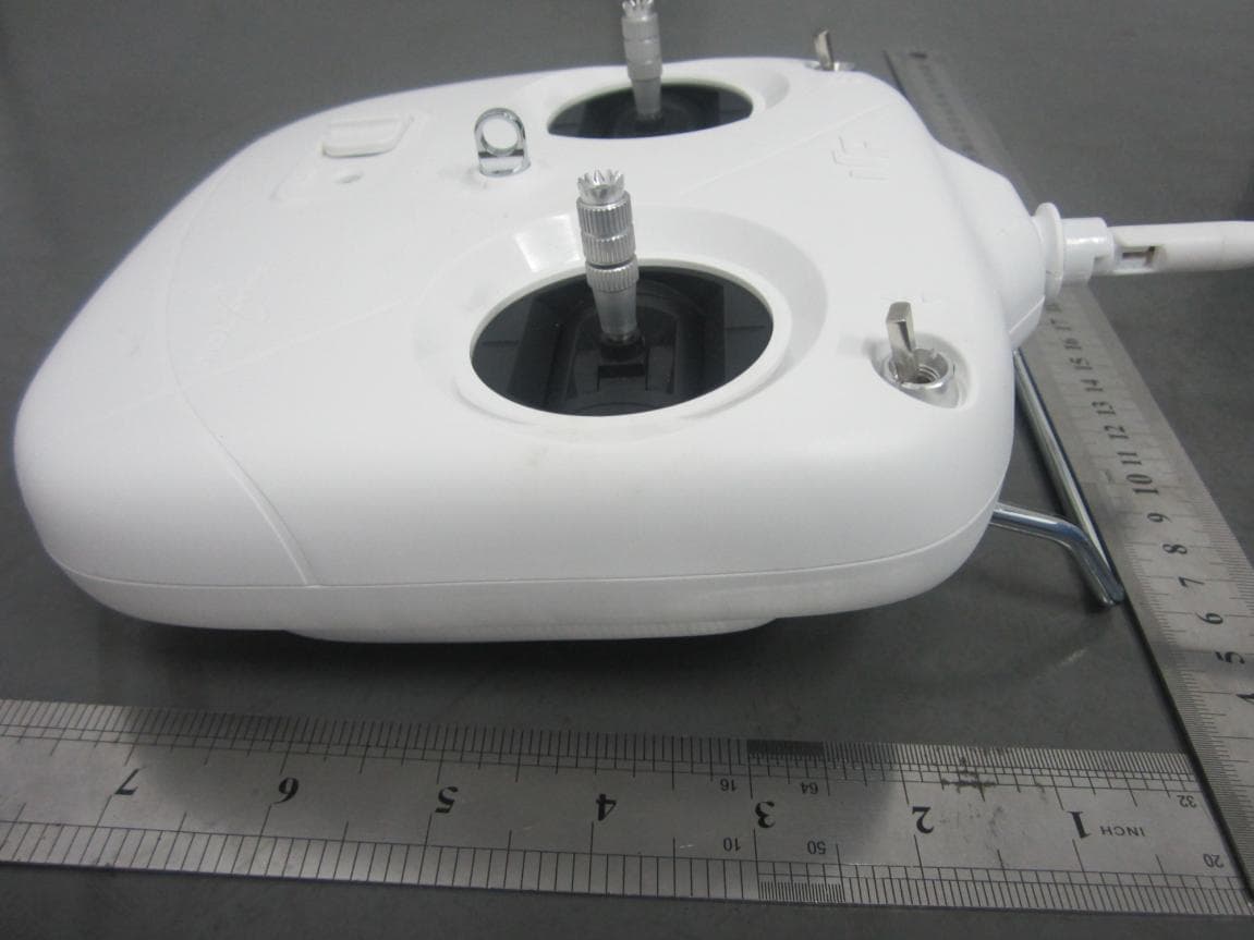 Wireless remote control - FCC ID SS3-201306002 - SZ DJI TECHNOLOGY CO., LTD