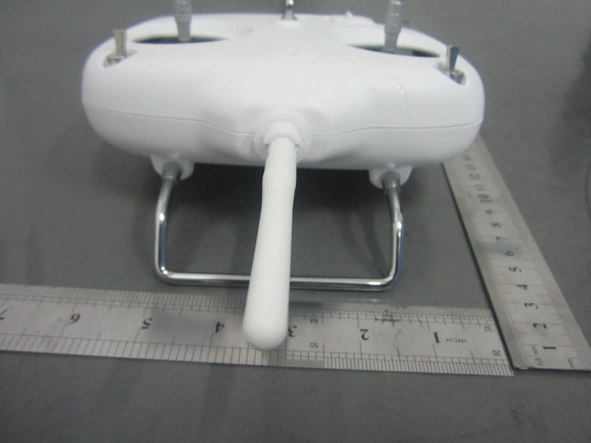 Wireless remote control - FCC ID SS3-201306002 - SZ DJI TECHNOLOGY CO., LTD (5)