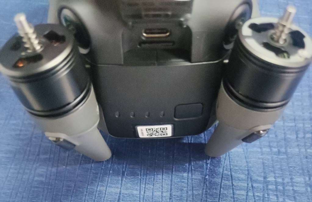 Aircraft - FCC ID SS3-M3E2206 - SZ DJI TECHNOLOGY CO., LTD (3)