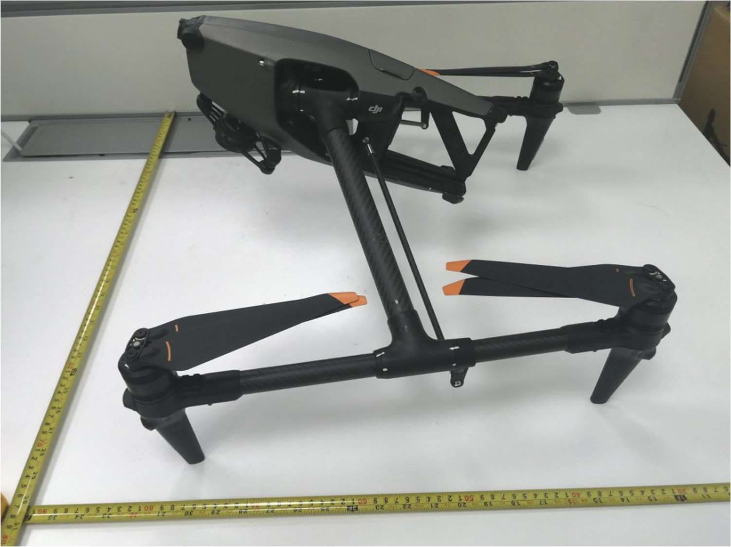 INSPIRE 3 - FCC ID SS3-T7402206 - SZ DJI TECHNOLOGY CO., LTD