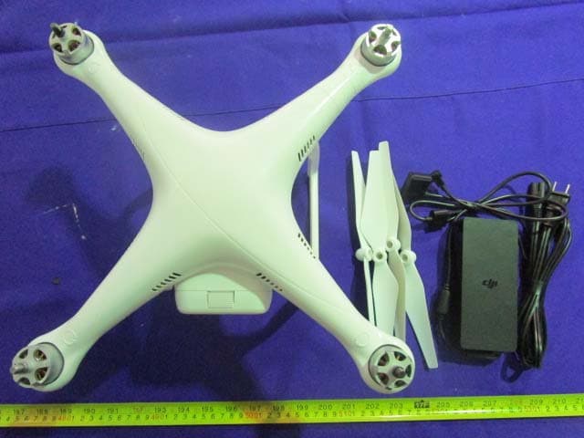 Phantom 3 Professional - FCC ID SS3-WM3231503 - SZ DJI TECHNOLOGY CO., LTD (4)