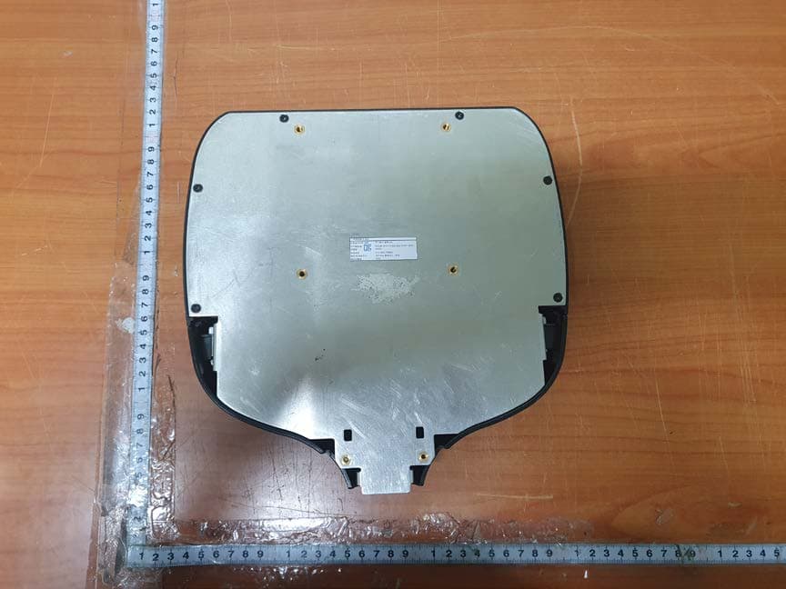 It supports Plug and Plug function which is powered by a USB port or LAN port on the Host PC. When the RFID tag is placed on the device, the information in the tag sent to the Host PC. - FCC ID SS4FR900 - BLUEBIRD INC. (2)