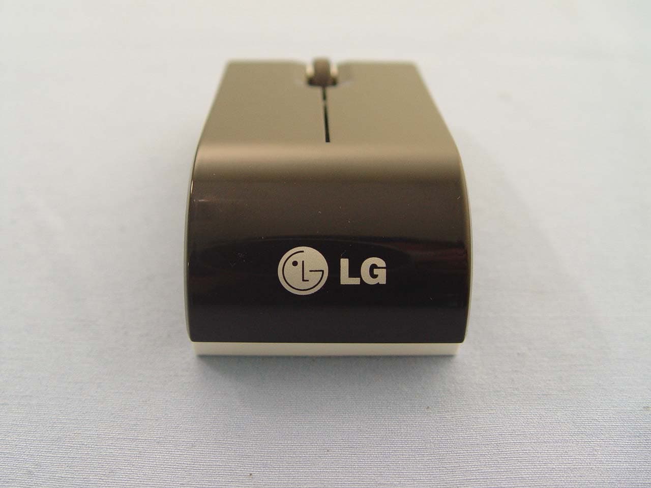 Wireless Mouse - FCC ID SSNBTM900 - LG Electronics Inc. (3)