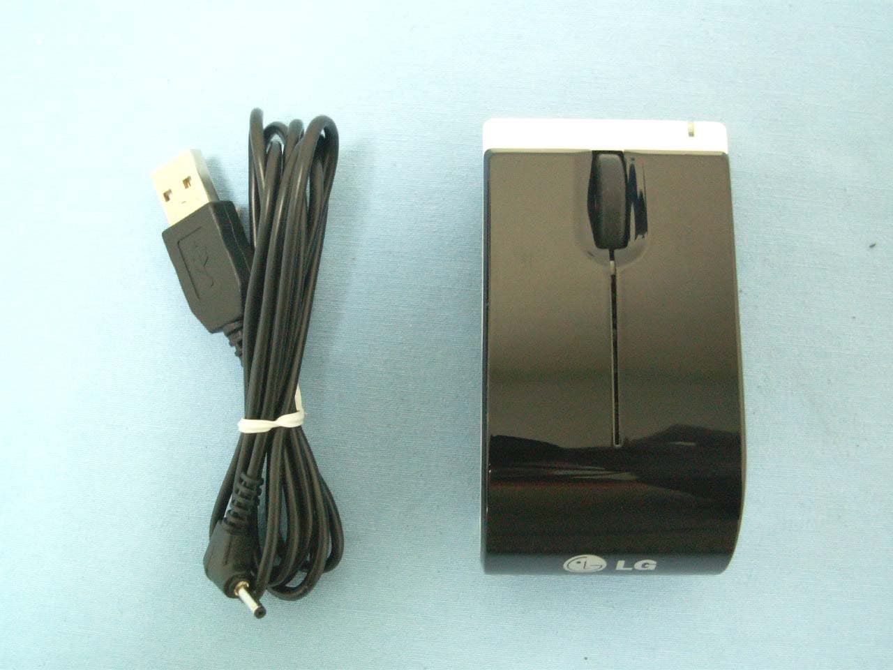 Wireless Mouse - FCC ID SSNBTM900 - LG Electronics Inc.