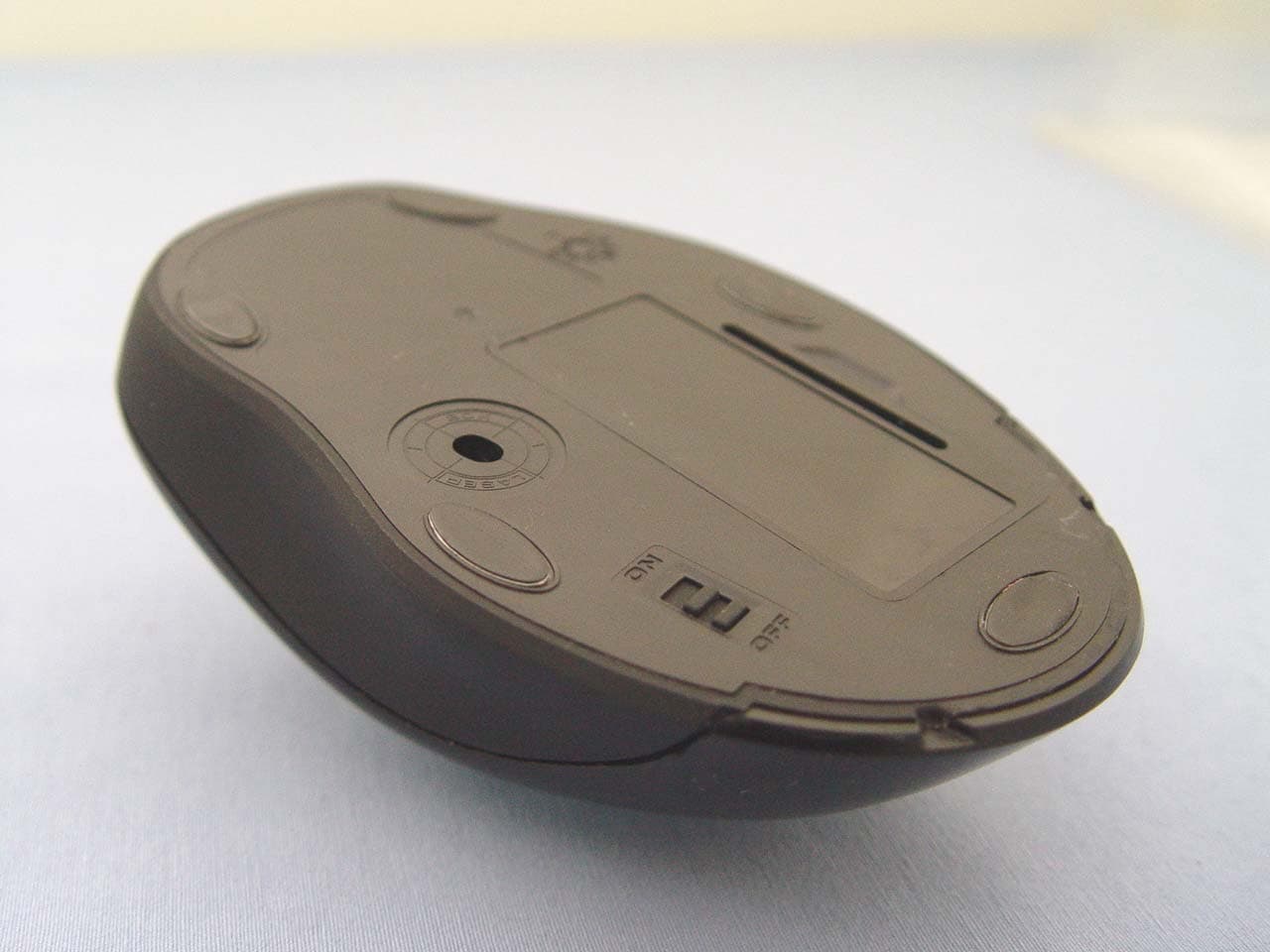 Wireless Laser Mouse - FCC ID SSNCM200 - LG Electronics Inc. (2)
