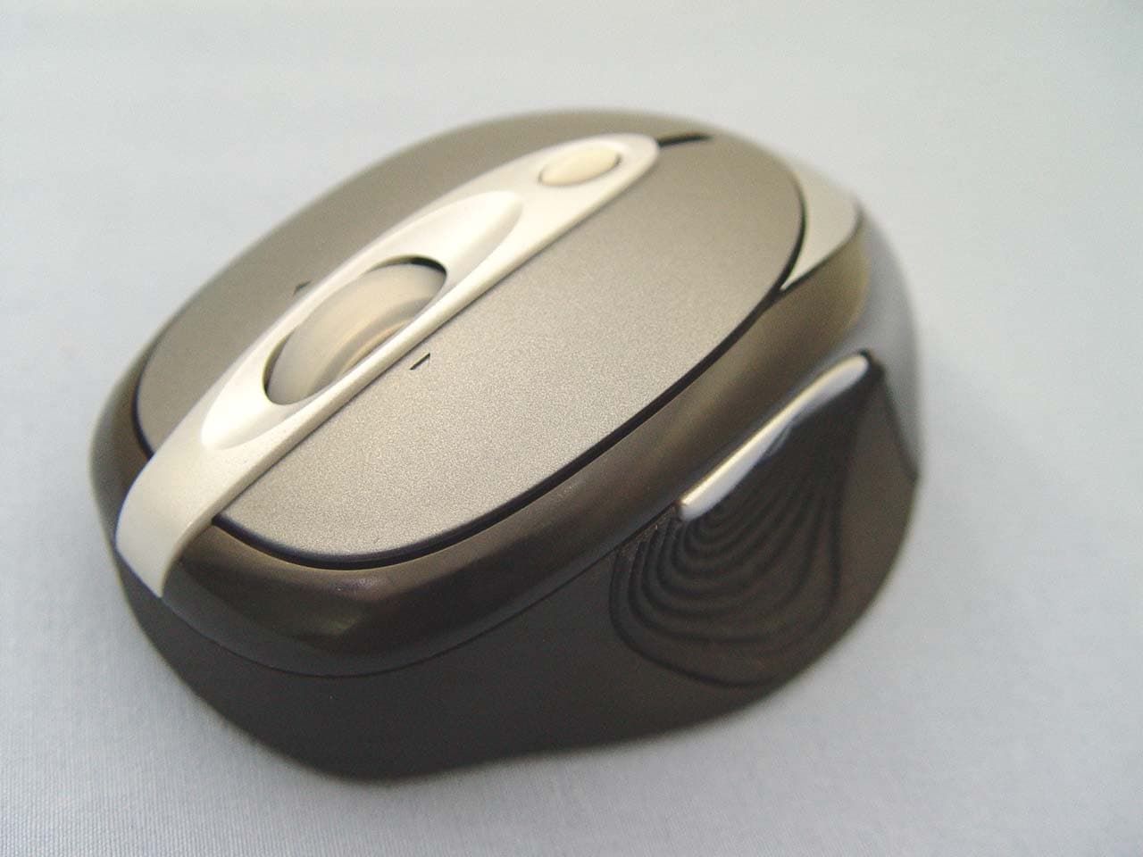 Wireless Laser Mouse - FCC ID SSNCM200 - LG Electronics Inc.