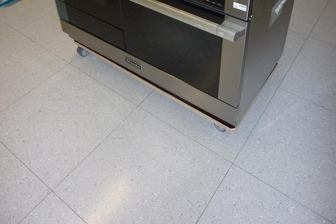 Microwave Convection Oven - FCC ID SSVSKM4801 - Miele & Cie. KG (4)