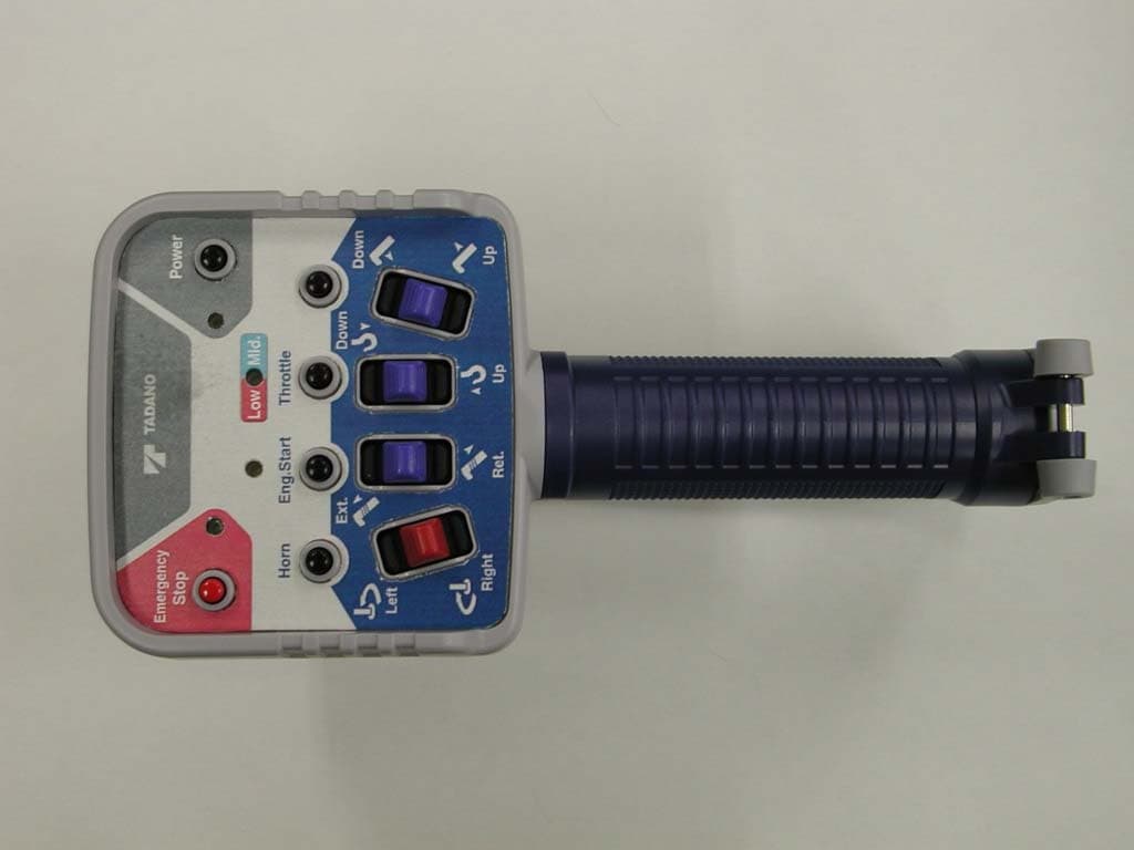 Remote Control Transmitter - FCC ID SU6-RCSFT1-433 - Tadano Ltd. (3)