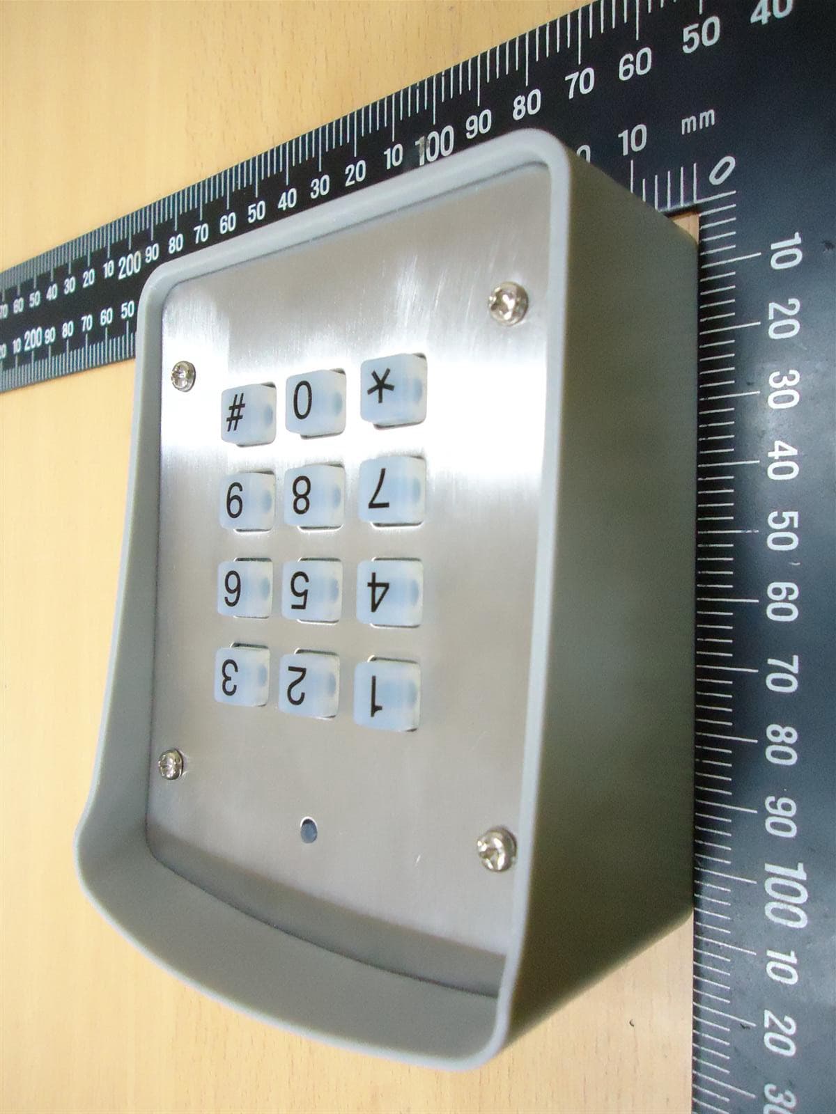 Remote Controller - FCC ID SU7DOL318LI4SQ - Controlled Entry Distributors, Inc. (1)