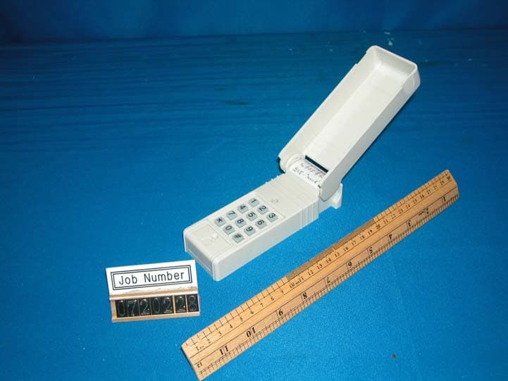 Remote Control (433.5MHz Tx) - FCC ID SU7SDK433 - Controlled Entry Distributors, Inc. (2)