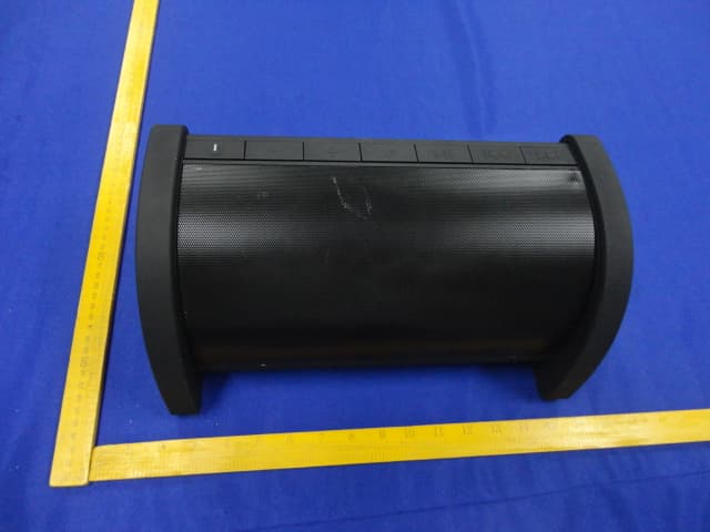 Bluetooth speaker - FCC ID SV9-NYNEBASS - Dong guan Synst Electronics.Co.,Ltd (2)