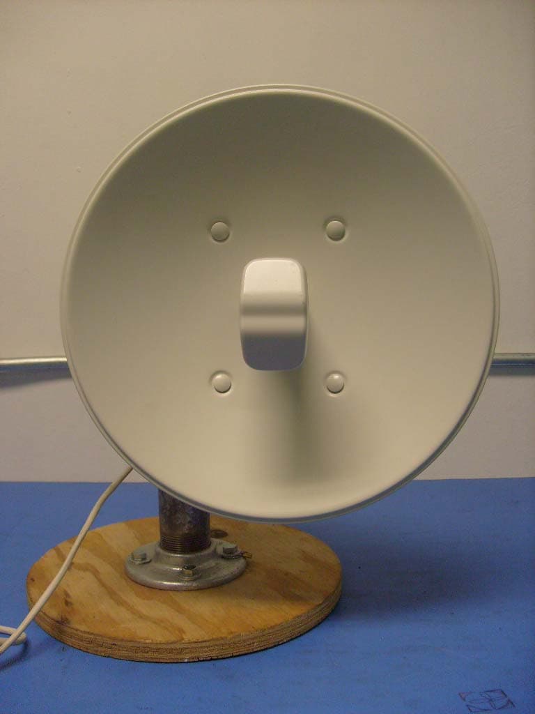 802.11n 2x2 MIMO - FCC ID SWX-NBM5D - Ubiquiti Inc. (4)