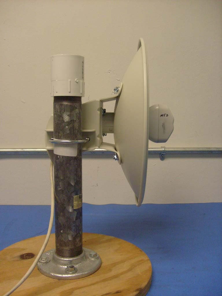 802.11n 2x2 MIMO - FCC ID SWX-NBM5D - Ubiquiti Inc. (3)