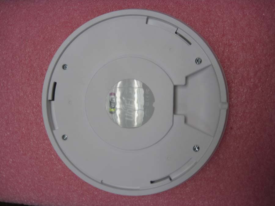 802.11n radio with 20 and 40MHz bandwidths - FCC ID SWX-UAP - Ubiquiti Inc.