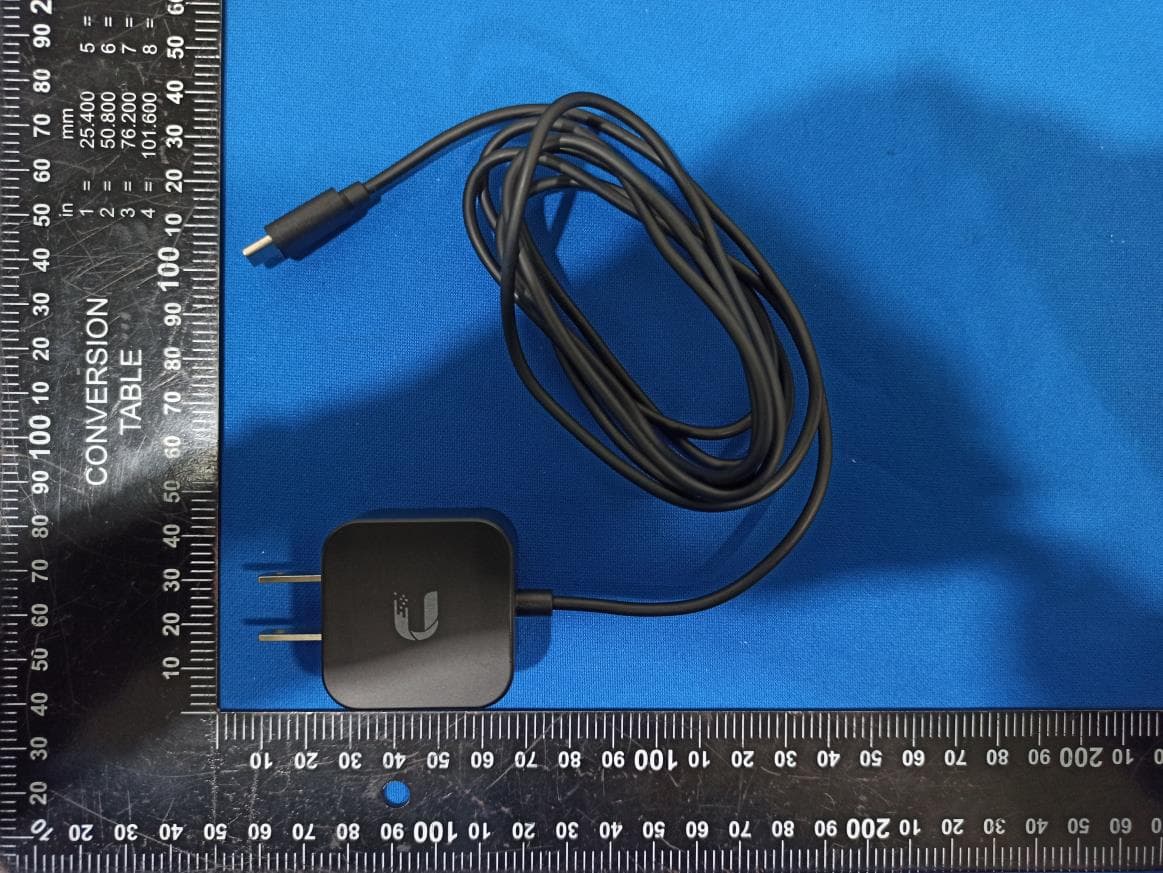 UniFi Connect Cast - FCC ID SWX-UCCAST - Ubiquiti Inc. (3)