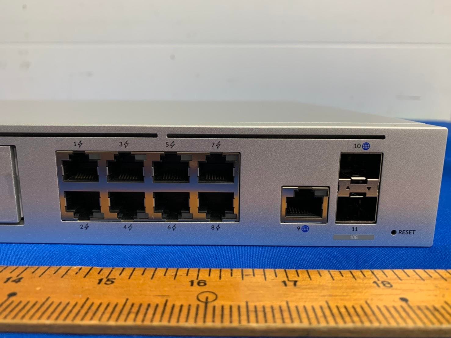 UniFi Network Dream Machine Pro SE - FCC ID SWX-UDMPROSE - Ubiquiti Inc. (2)