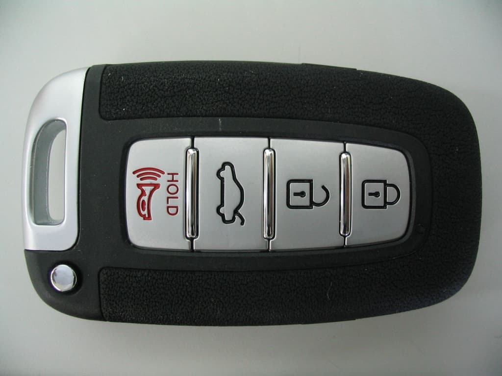 Smart key Fob - FCC ID SY5BH4FNA04 - Continental Automotive Korea Ltd. (2)