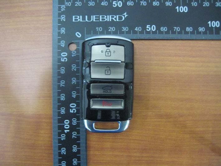 Smart Key Fob - FCC ID SY5KHFNA433 - Continental Automotive Korea Ltd. (2)