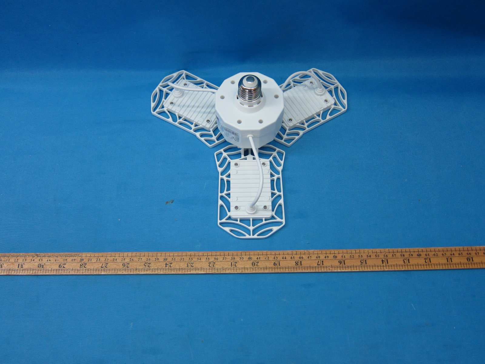 Smart Garage Light - FCC ID SYW-ADJ850AG - Feit Electric Company