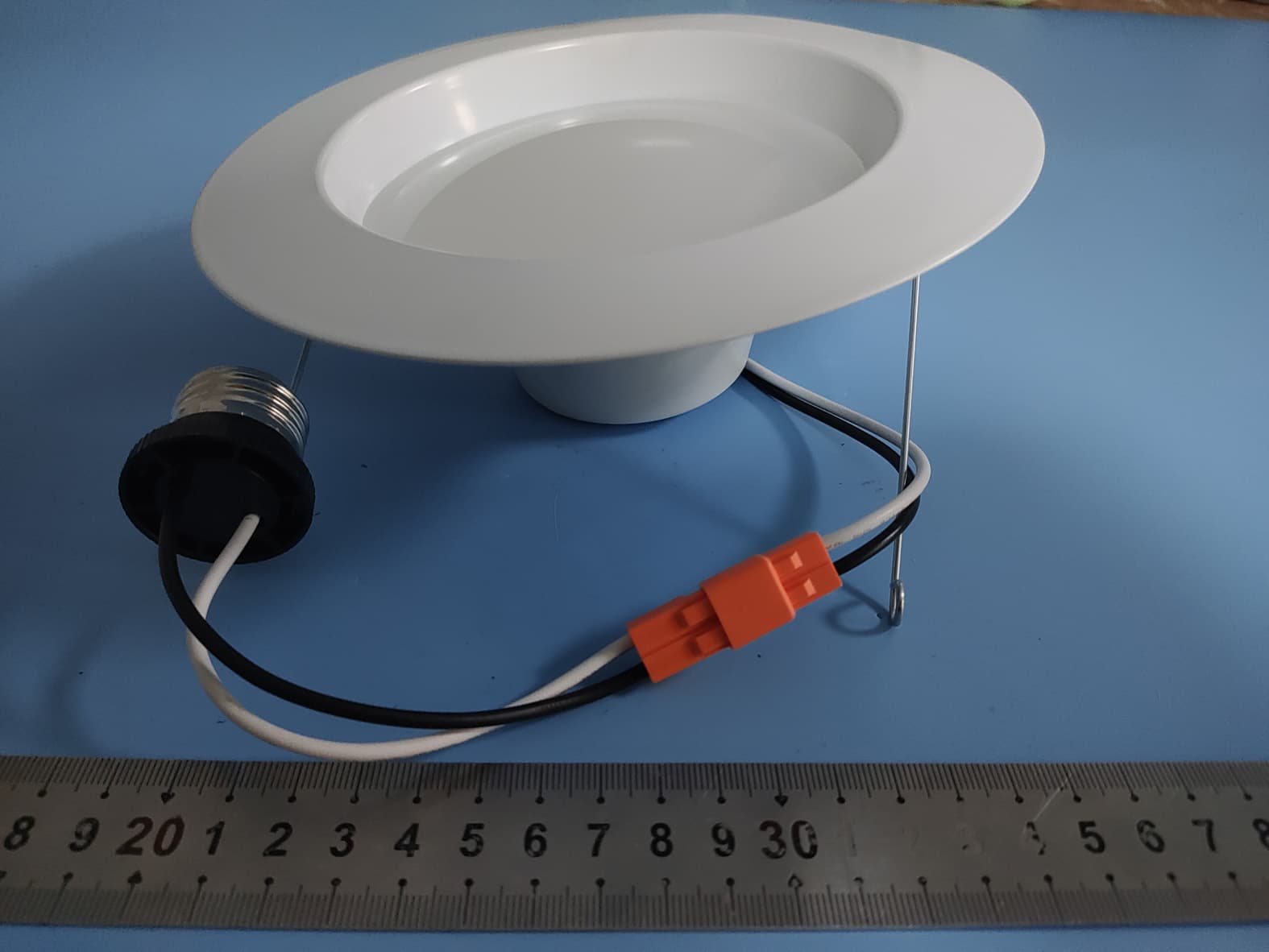 LED Luminaires - FCC ID SYW-R56RGBAGR1 - Feit Electric Company (2)