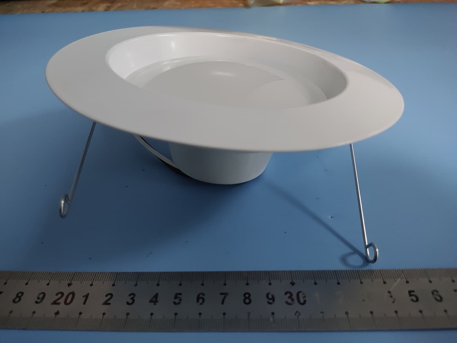 LED Luminaires - FCC ID SYW-R56RGBAGR1 - Feit Electric Company (4)