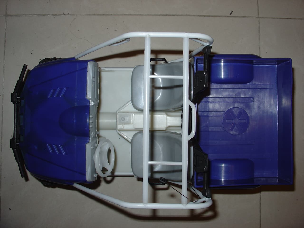 REMOTE CONTROL RECEIVER - FCC ID SZ23360R49 - Planet Toys (HK) Ltd. (2)
