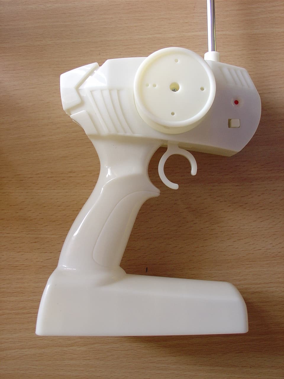 WIRELESS R/C TOY-TX - FCC ID SZ23371T49 - Planet Toys (HK) Ltd.