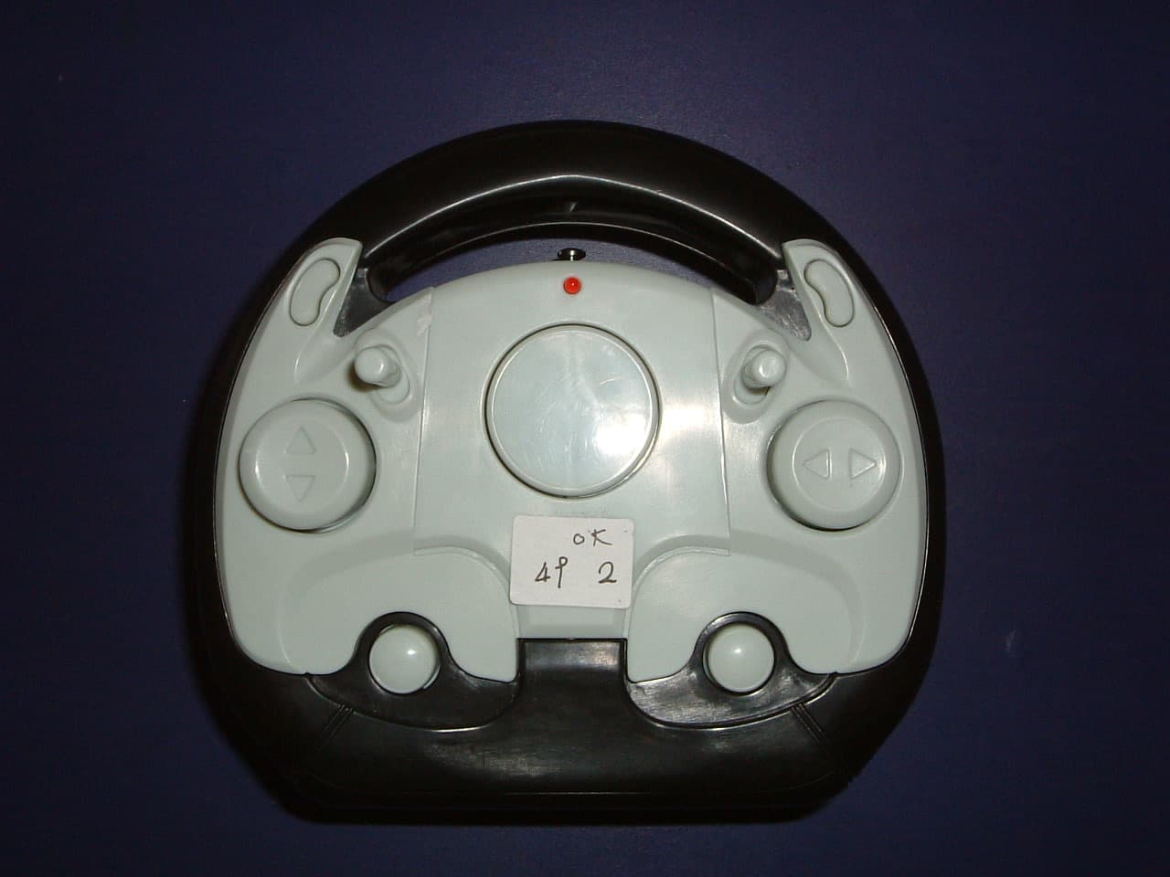 49.82-49.90MHz WIRELESS R/C TOY-TX - FCC ID SZ23412T49 - Planet Toys (HK) Ltd.